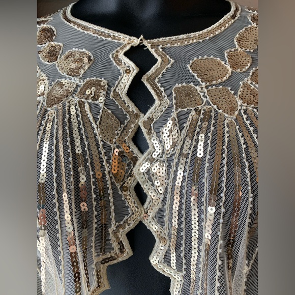 Elegant Gold and Silver Sequin Capelet Short Cape Shawl Art Deco 1920s EUC - Picture 3 of 12
